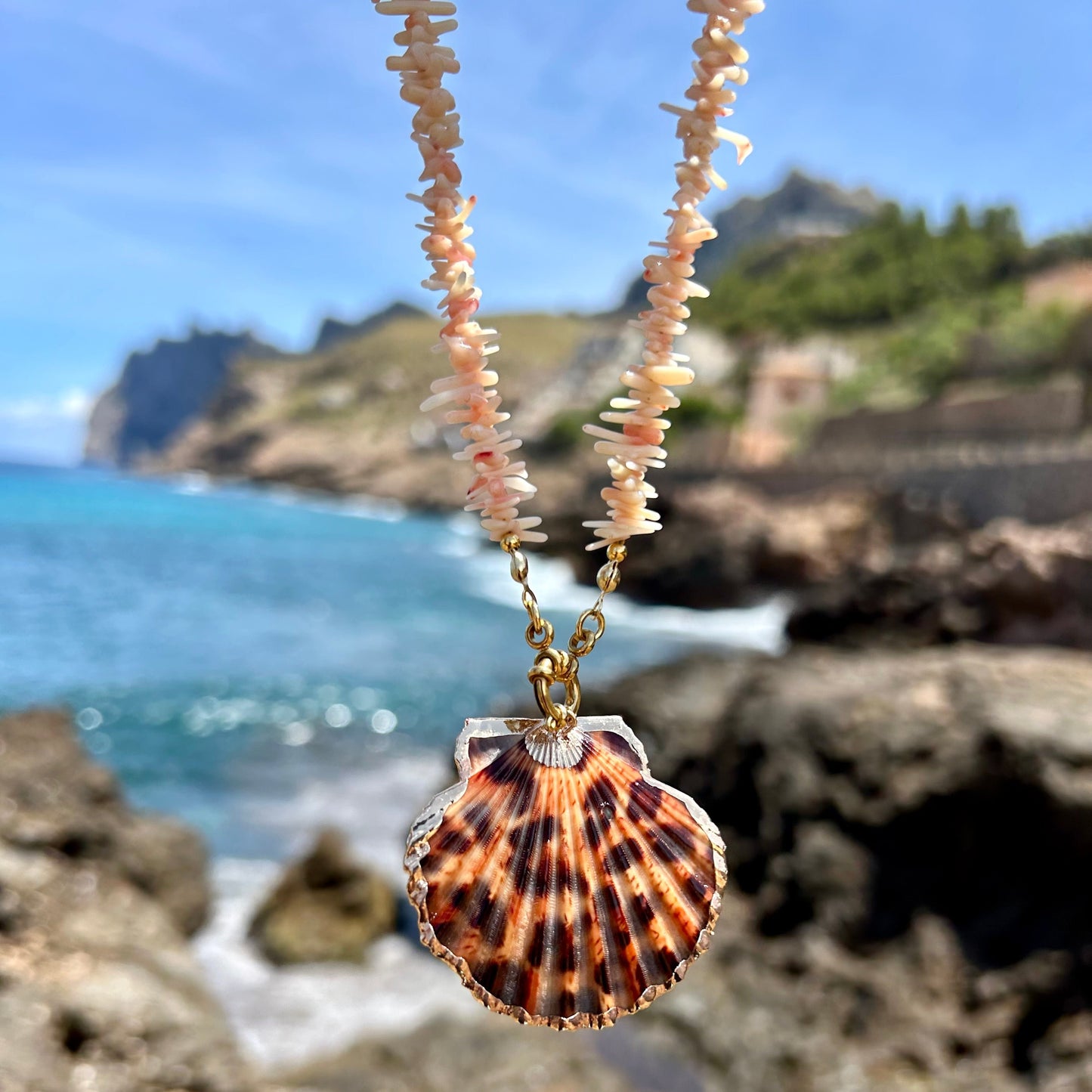 Bamboo shell necklace