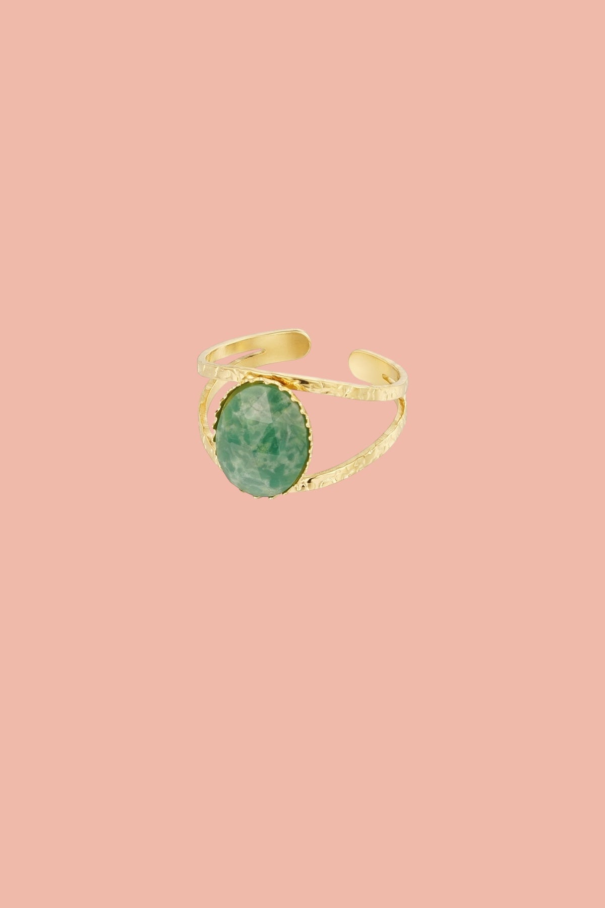 Stainless steel oval ring with a natural stone