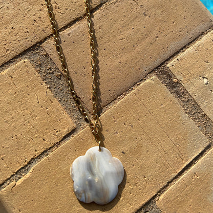 Loïs necklace