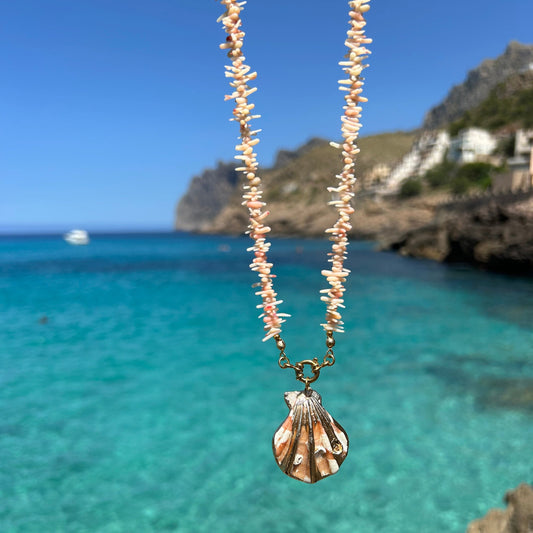 Bamboo shell necklace