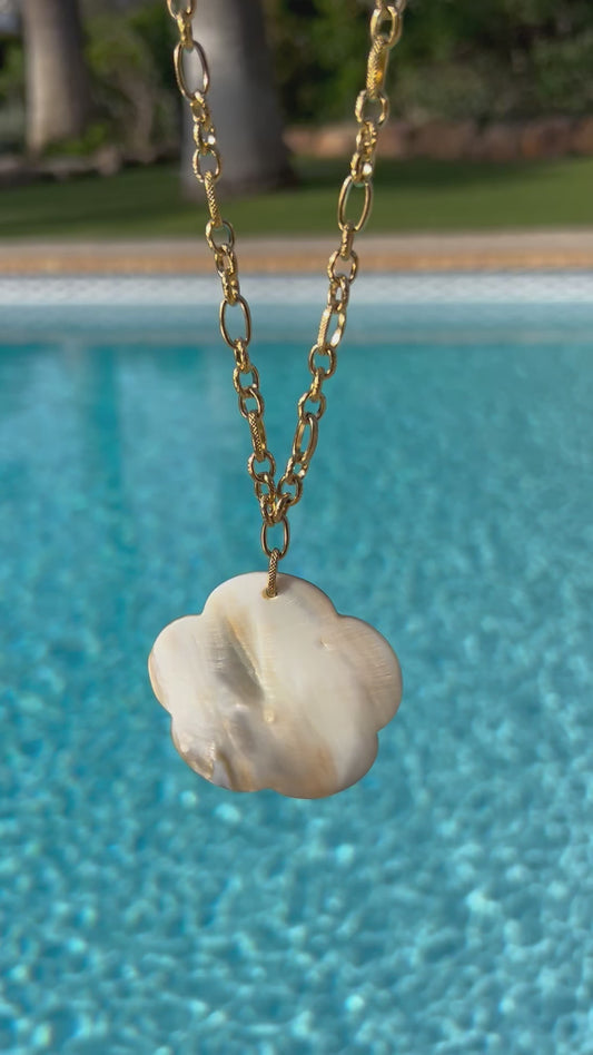 Loïs necklace